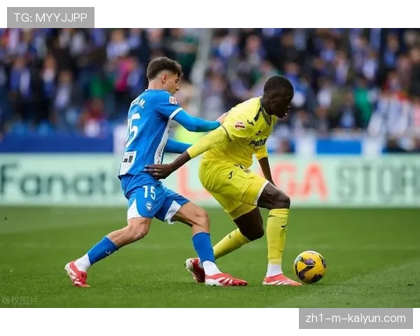 黄潜高位逼抢战术遭巴萨破解 少打一人成比赛转折点 黄潜高位逼抢战术遭巴萨破解 少打一人成比赛转折点