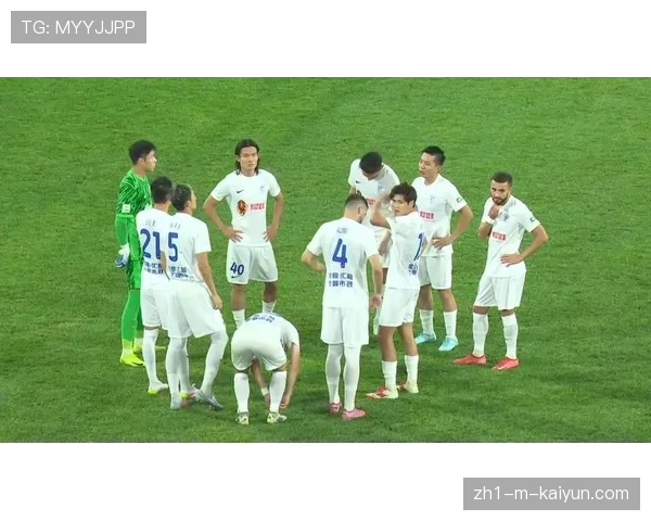 毕津浩连场首发争顶全成功 大连中卫防守稳定性获认可